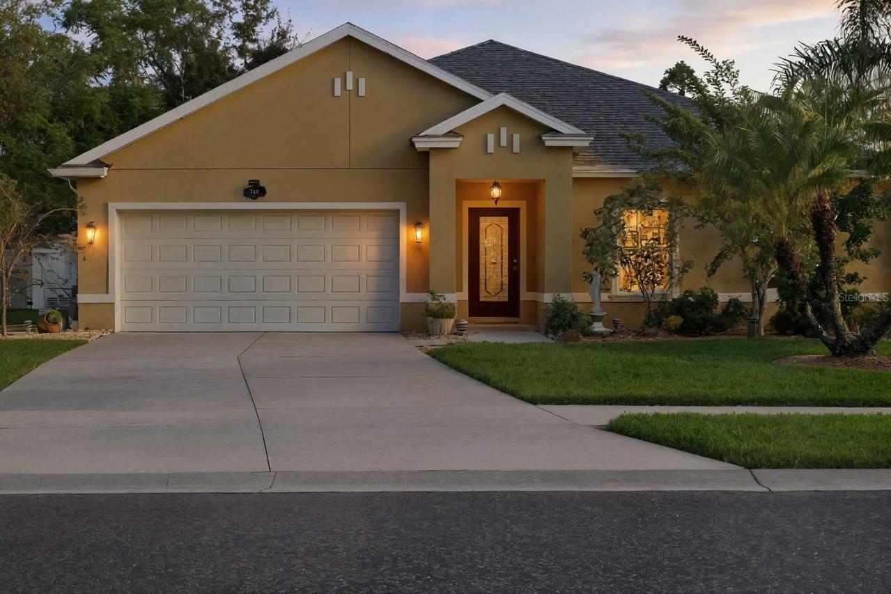 740 Grape Ivy Ln., New Smyrna Beach, FL 32168