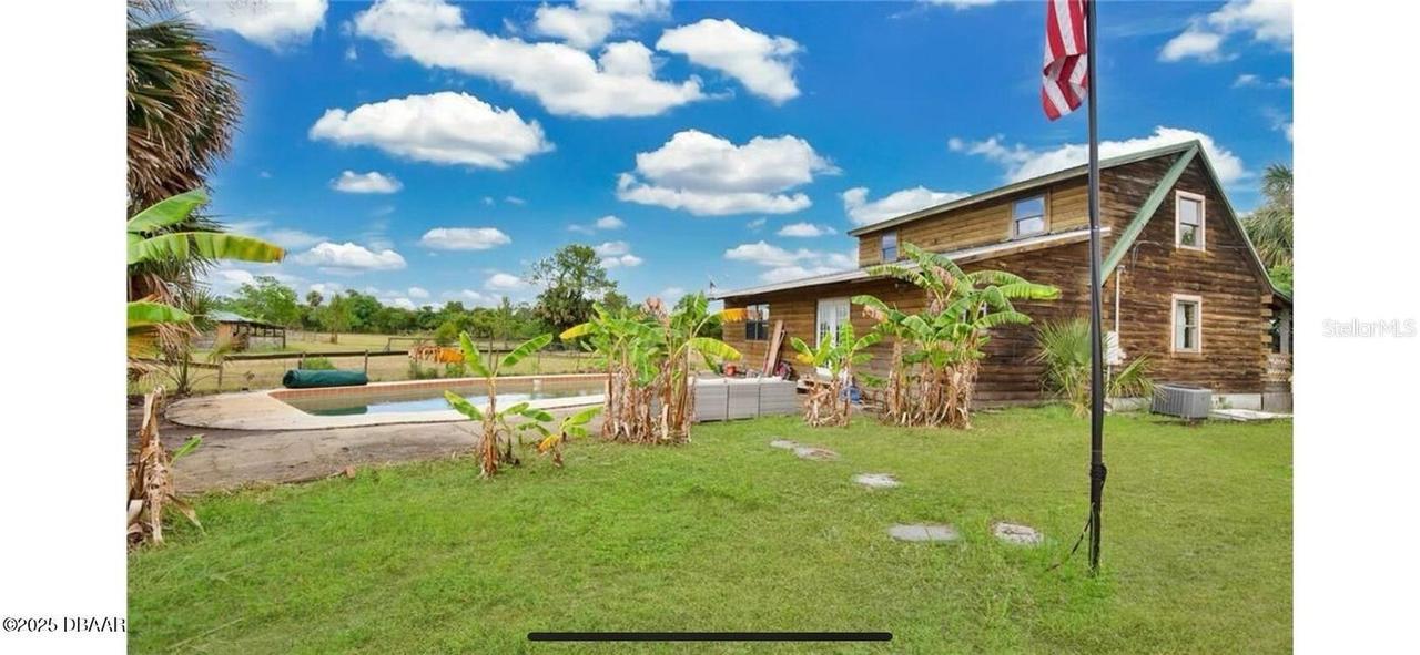 1330 Niatross St., Astor, FL 32102