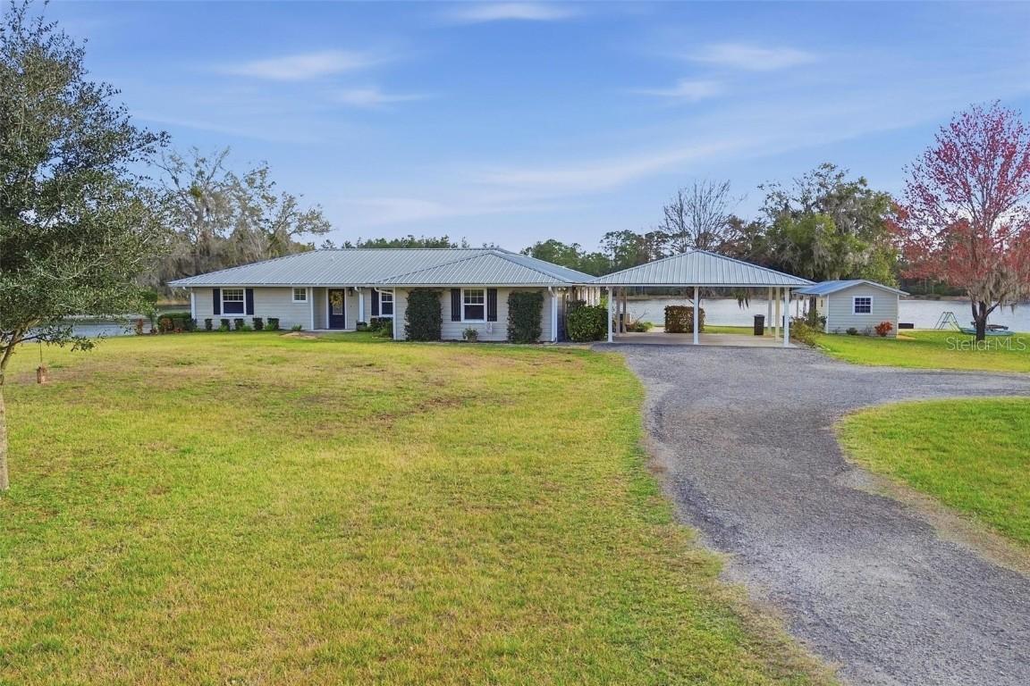 1713 Reynolds Rd., De Leon Springs, FL 32130