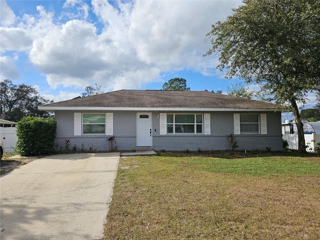 2226 Evangelina Ave., Deltona, FL 32725
