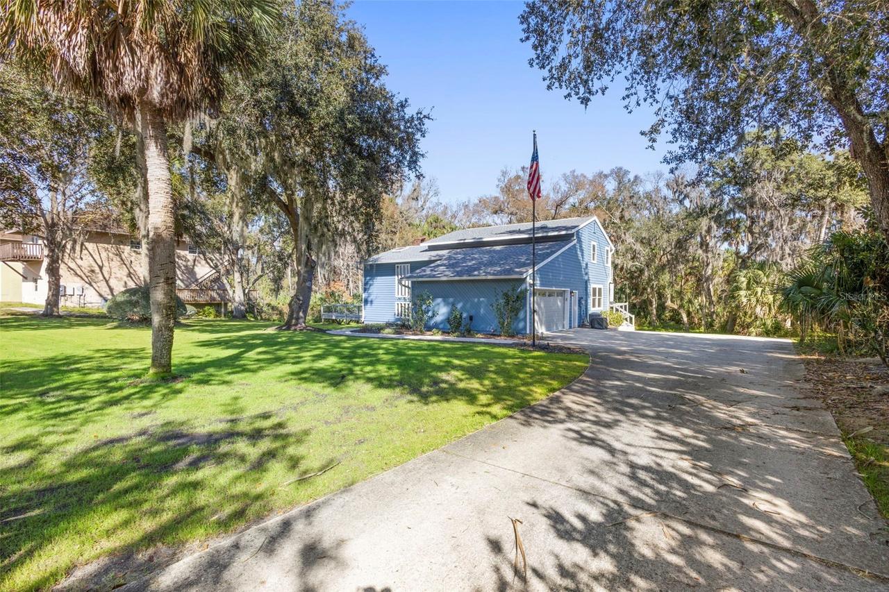 385 E Country Circle Dr., Port Orange, FL 32128