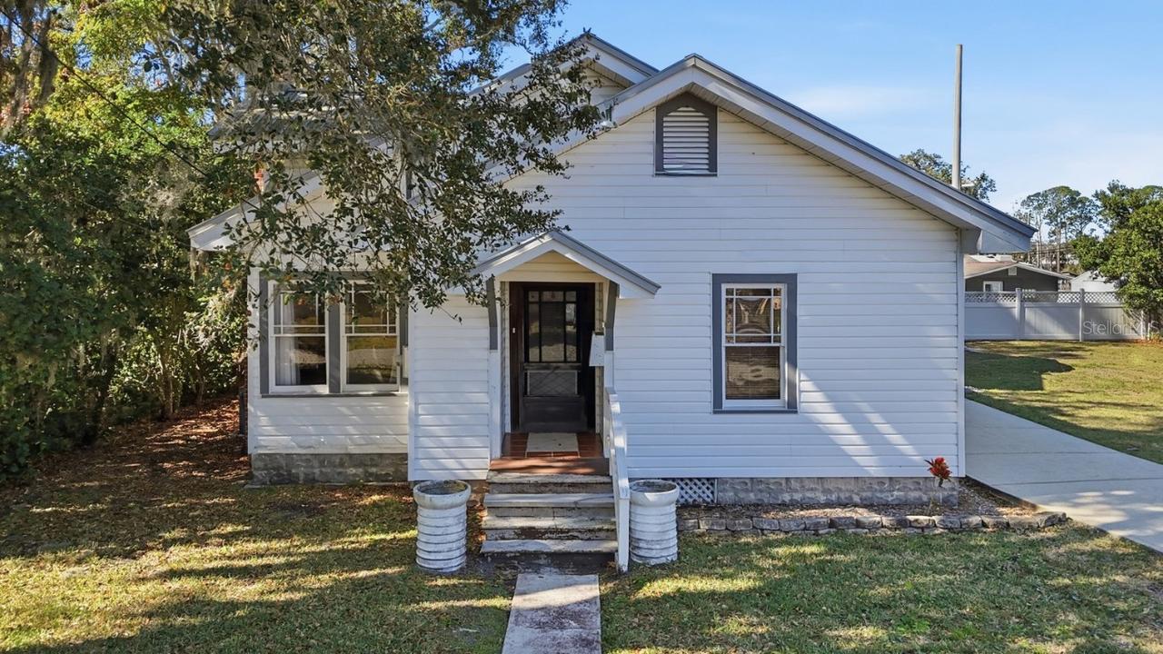 839 4th St., Port Orange, FL 32129