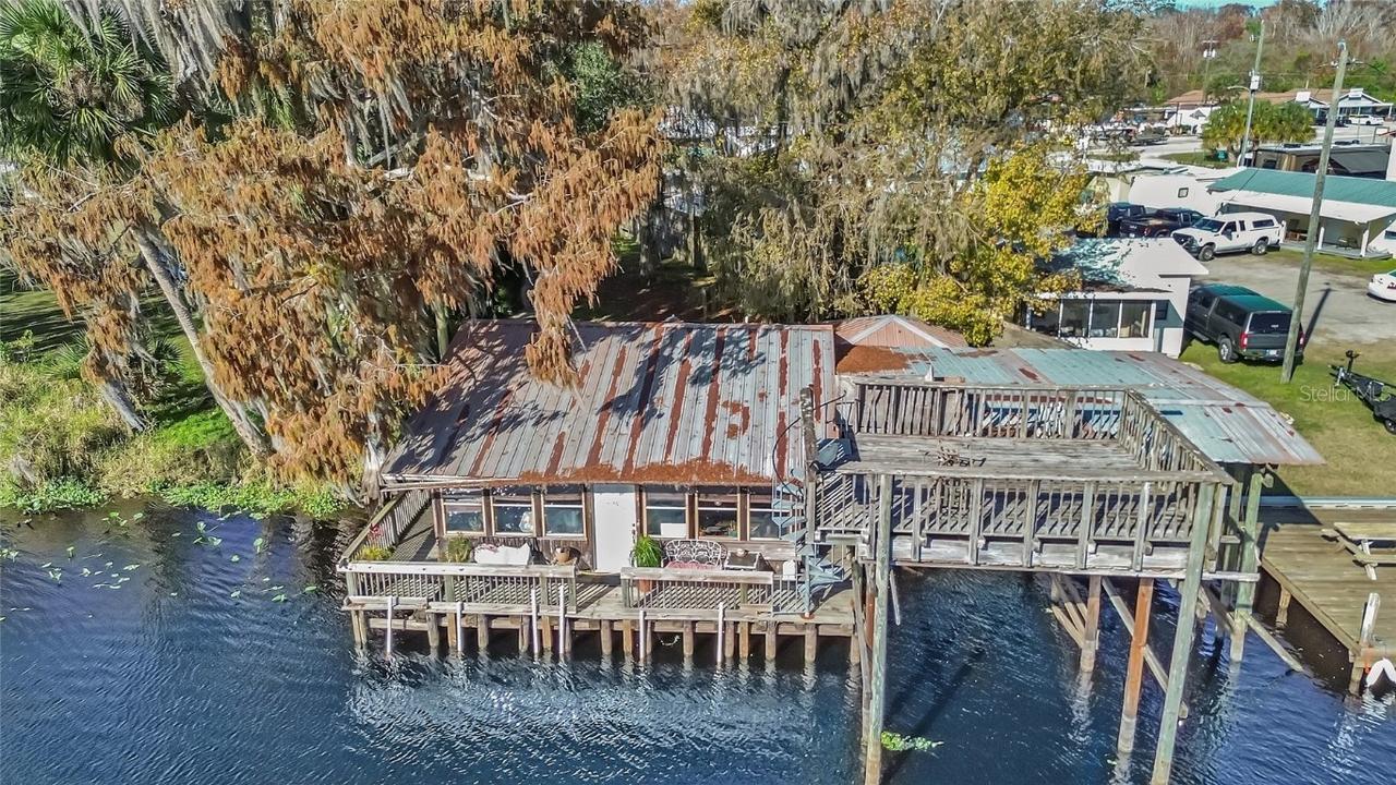 55512 Front St., Astor, FL 32102