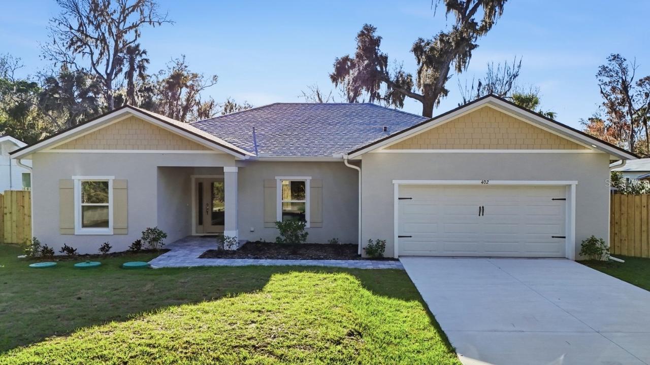 402 Oliver Dr., New Smyrna Beach, FL 32168