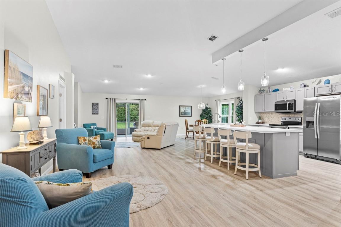 2551 12th Sq., Vero Beach, FL 32968