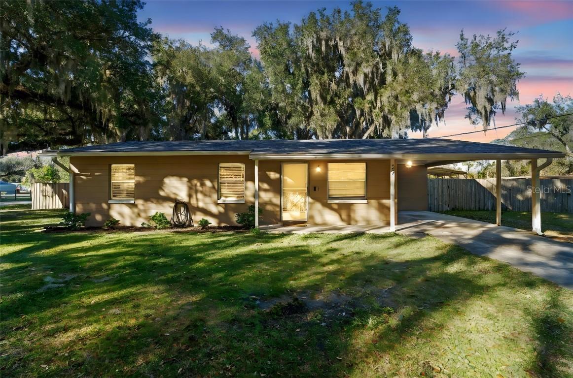 254 4th St., Osteen, FL 32764