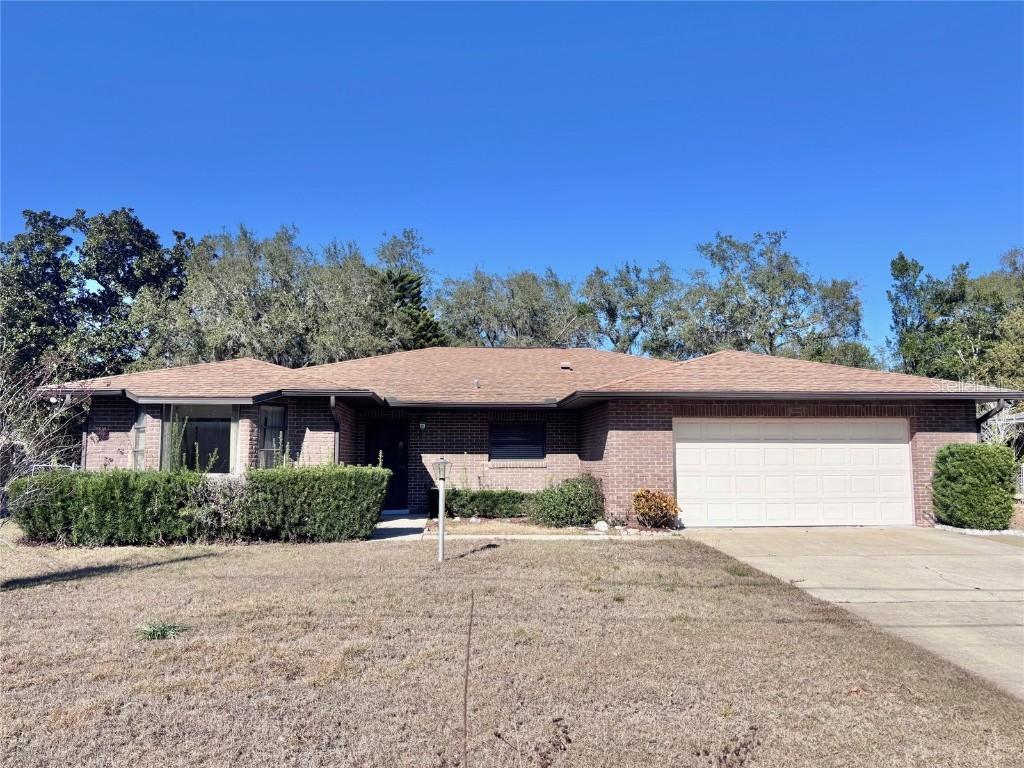 324 Alemander Ave., Debary, FL 32713