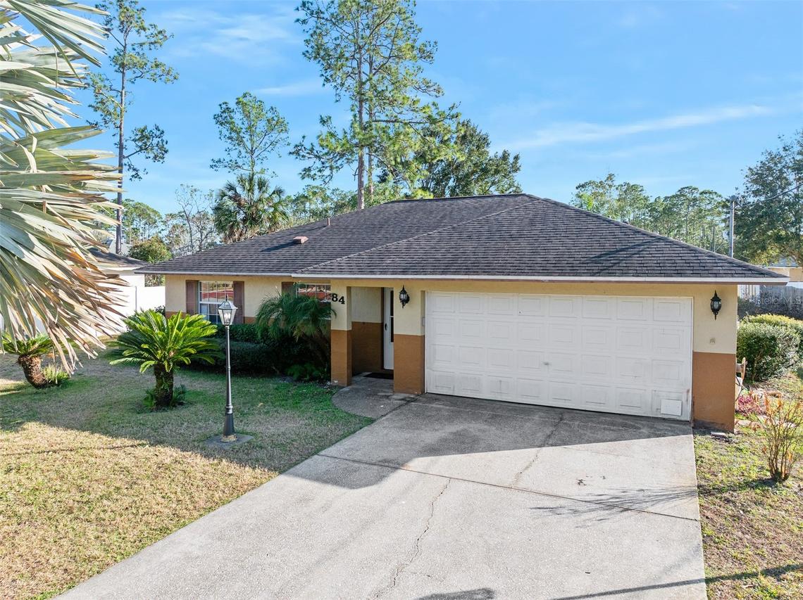 84 Raemoor Dr., Palm Coast, FL 32164