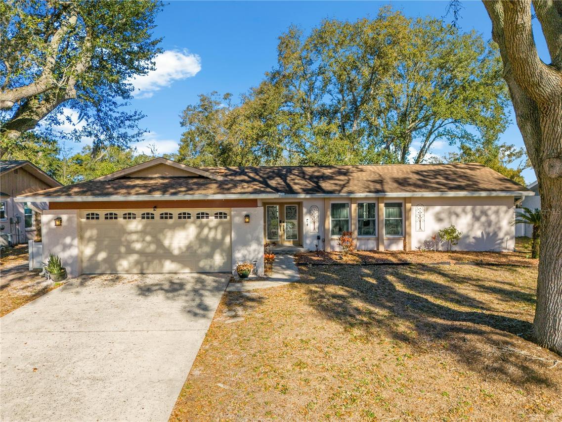 2843 Oak Tree Ln., Palm Harbor, FL 34684