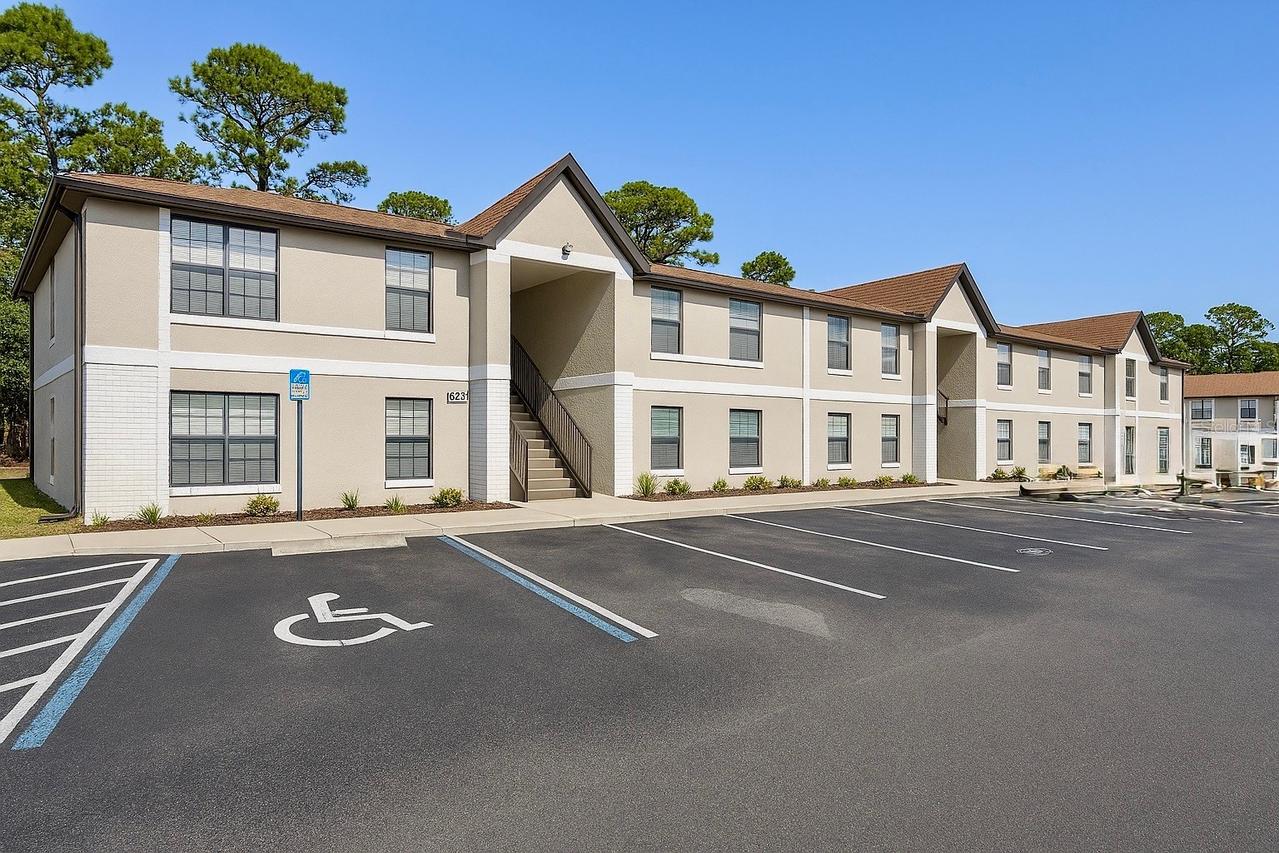 426 Banana Cay Dr. #B, South Daytona, FL 32119