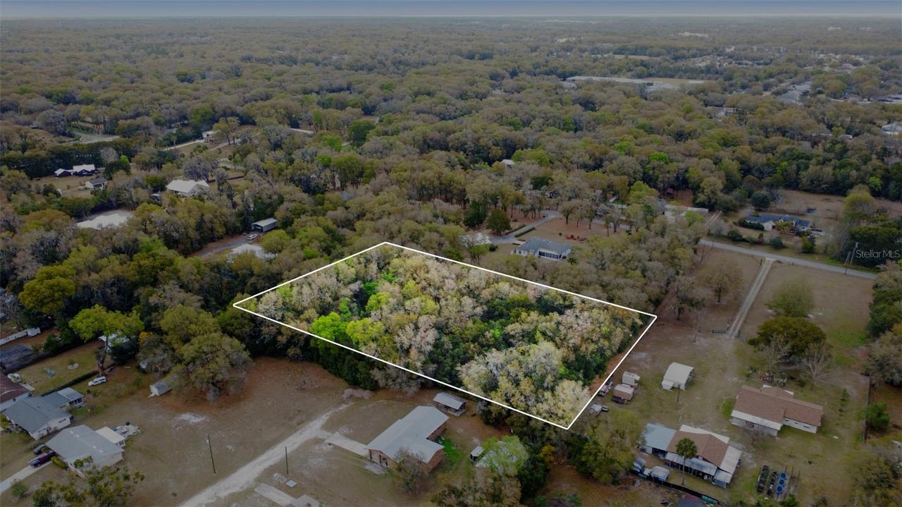 Azalea Ln., Deland, FL 32720