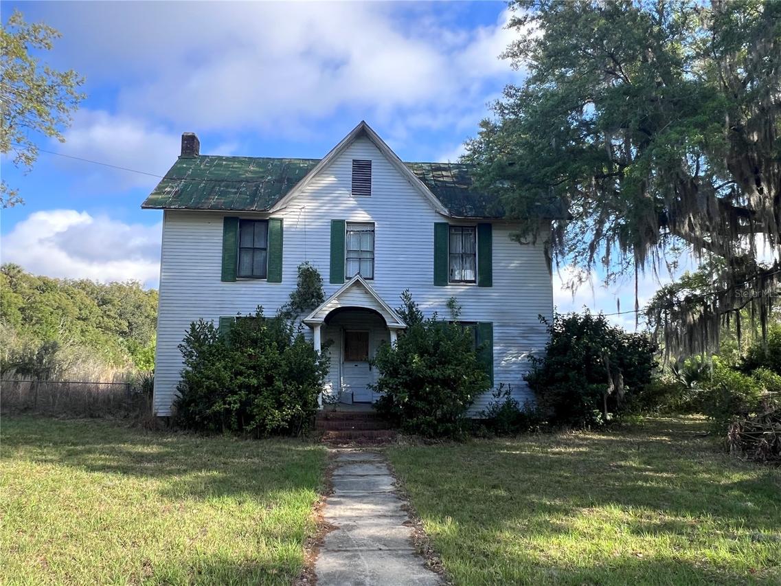 180 E 3rd Ave., Pierson, FL 32180