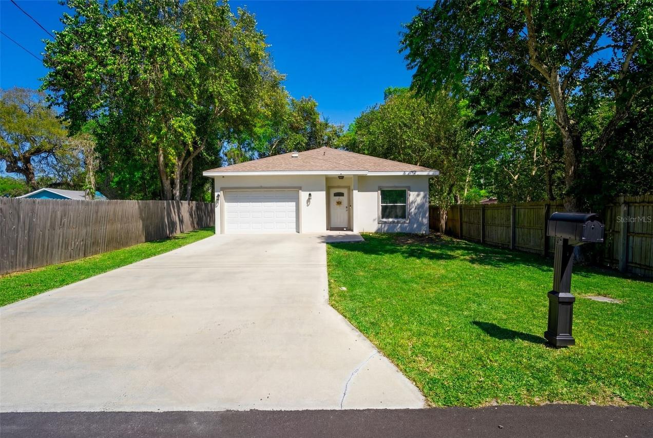 637 Holmes Ave., Daytona Beach, FL 32114