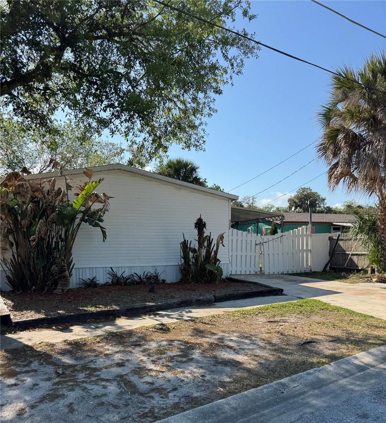 5406 Sydney St., Daytona Beach Shores, FL 32124