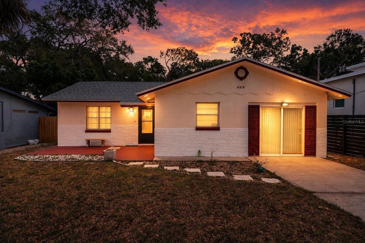 805 E 11th Ave., New Smyrna Beach, FL 32169