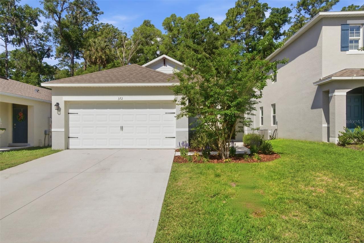 372 Pelham Park Dr., Deland, FL 32720