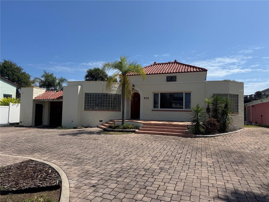930 N Wild Olive Ave., Daytona Beach, FL 32118