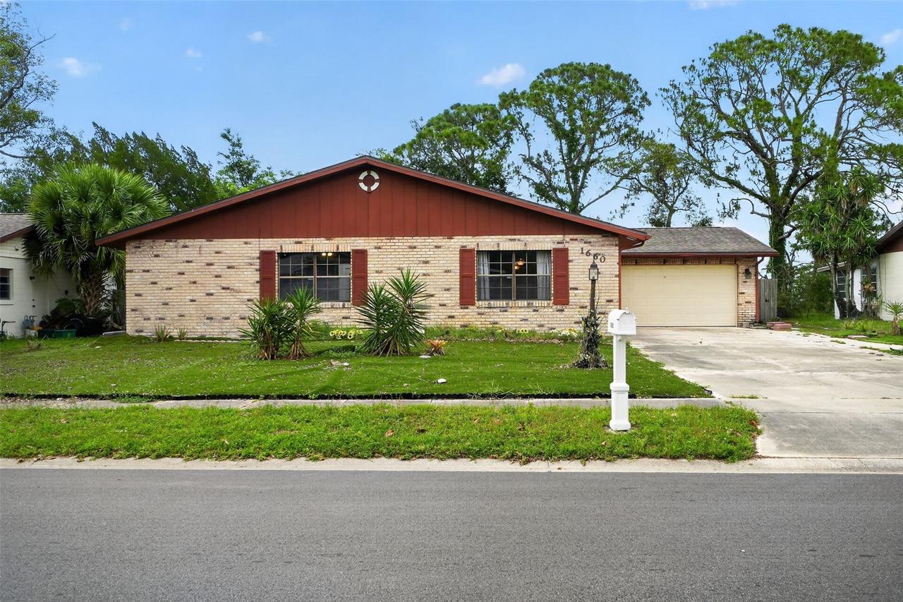1660 E Shangri La Dr., Daytona Beach, FL 32119