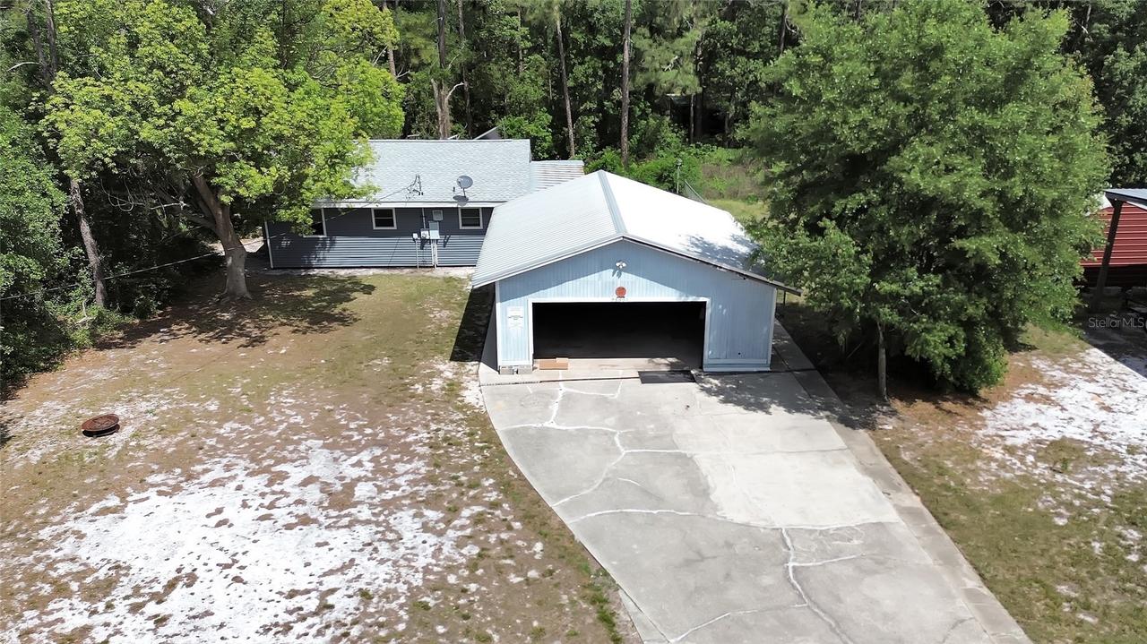 25801 Blue Lakes Dr., Paisley, FL 32767