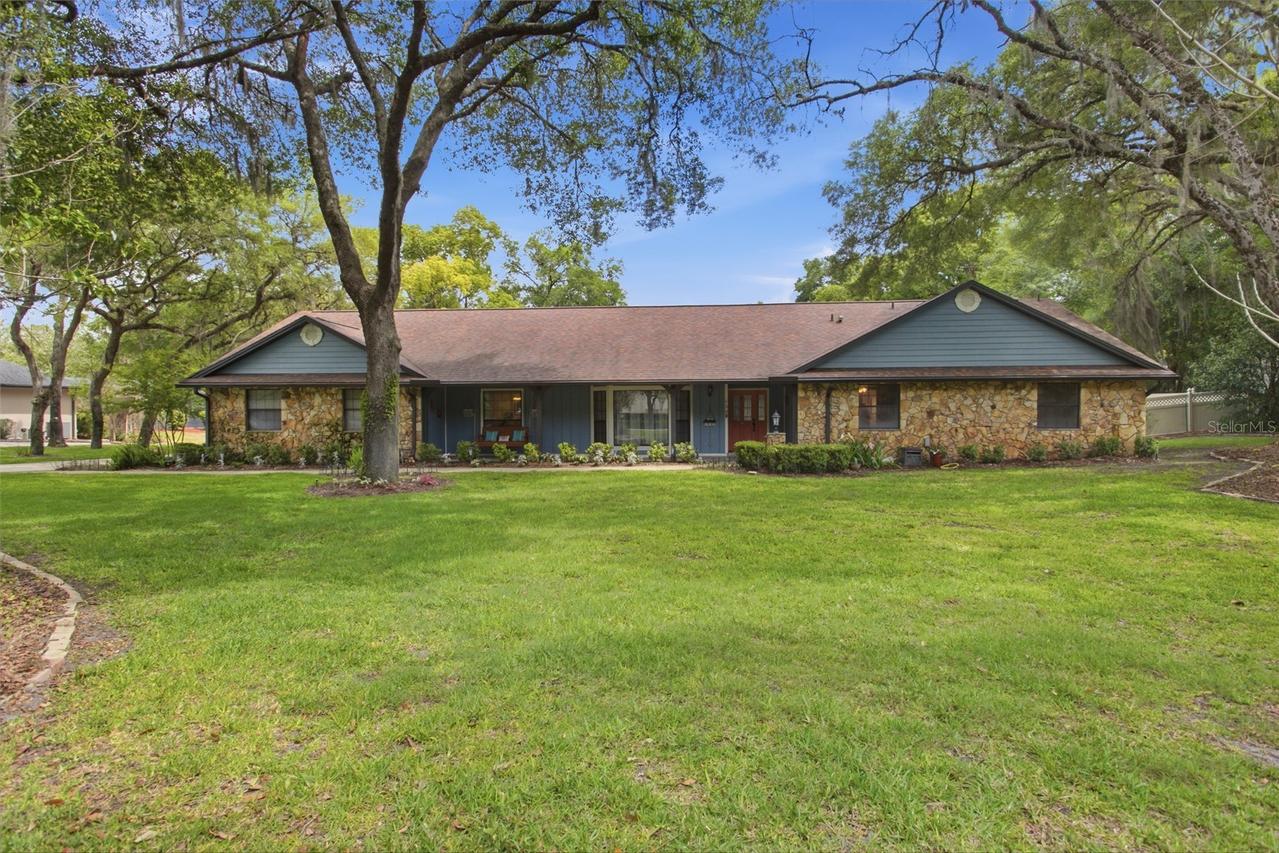 128 W Greentree Ln., Lake Mary, FL 32746