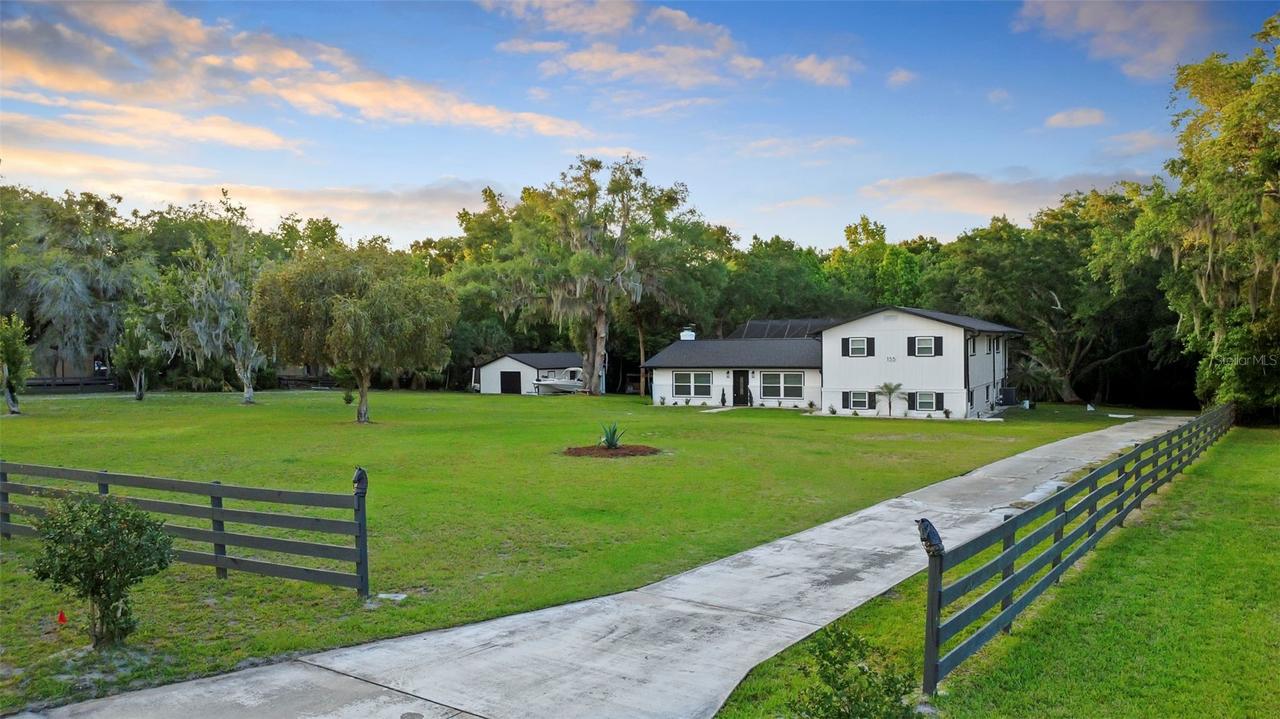 155 E Country Circle Dr., Port Orange, FL 32128