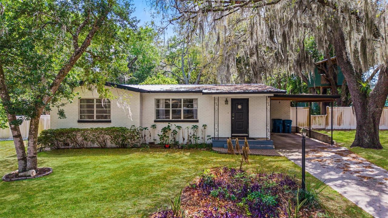 13 E Magnolia St., Davenport, FL 33837