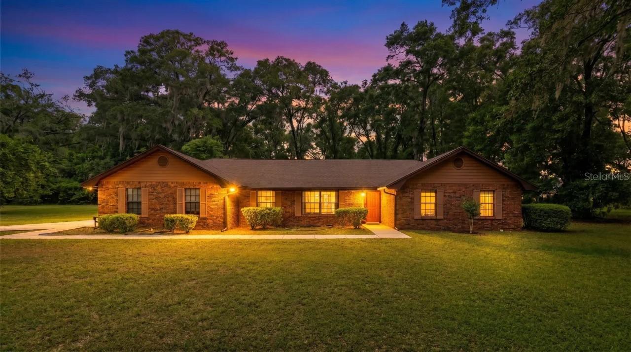 1305 Greenland Trace, Deland, FL 32720