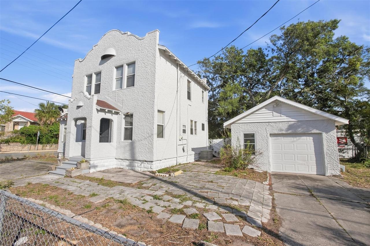216 Earl St., Daytona Beach, FL 32118