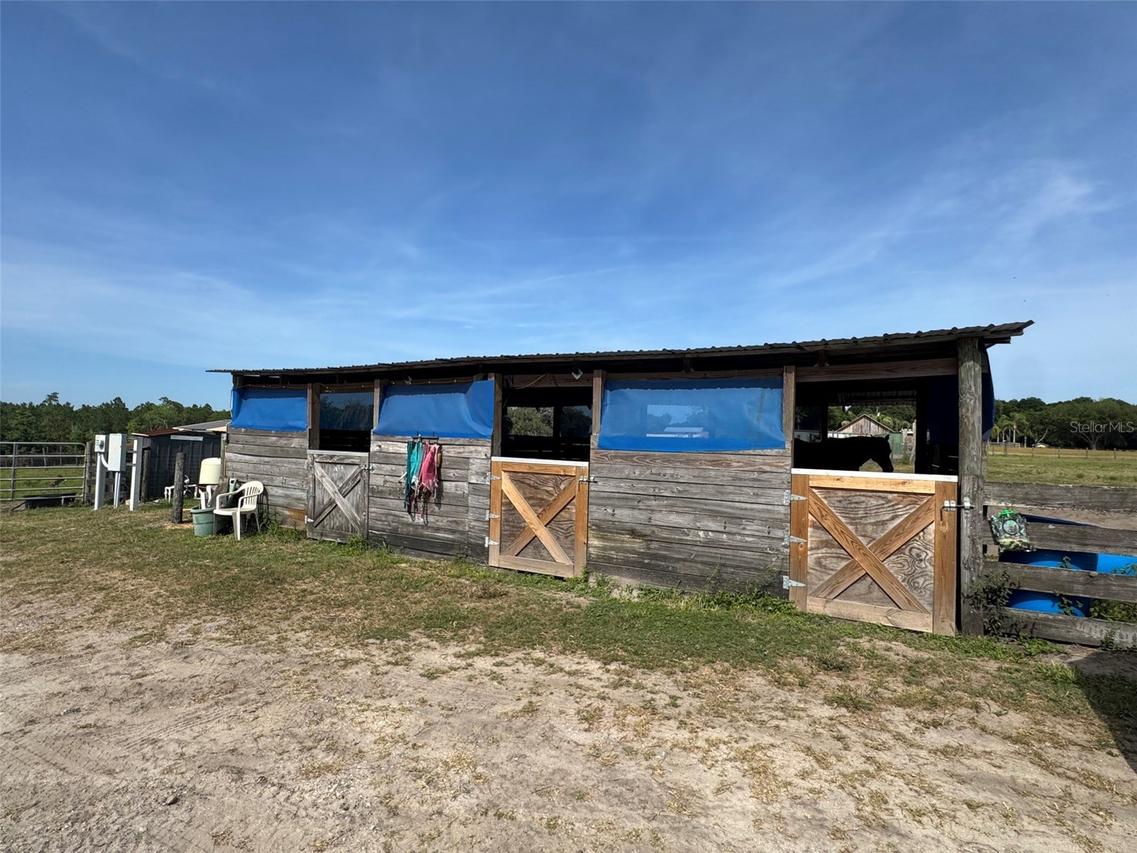807 Campbell Ln., De Leon Springs, FL 32130