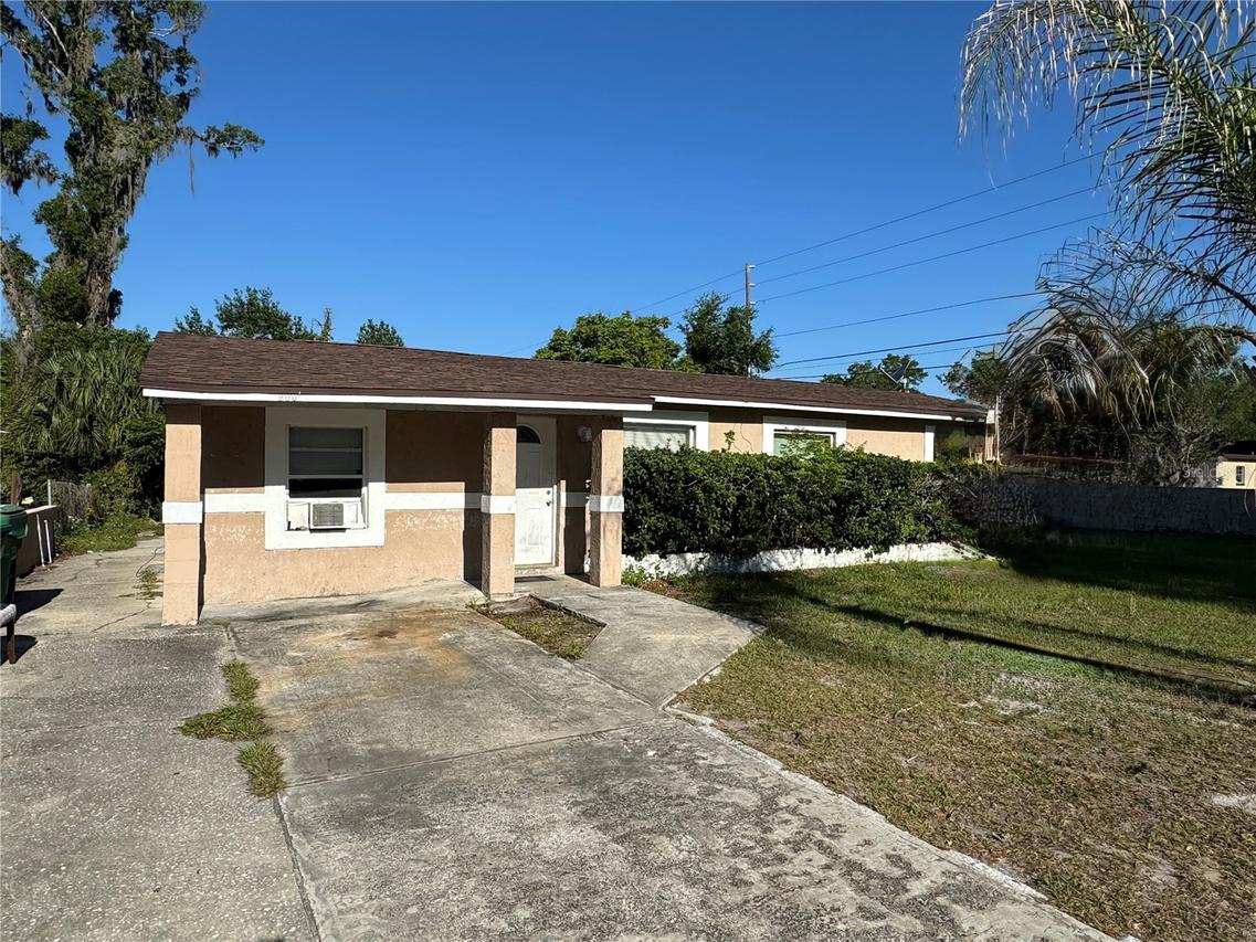 900 Sherwood Dr., Deland, FL 32720