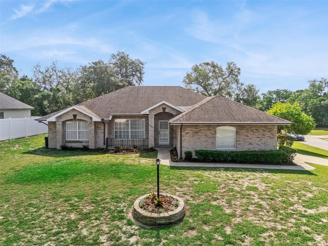 893 Watt Cir., Deltona, FL 32738