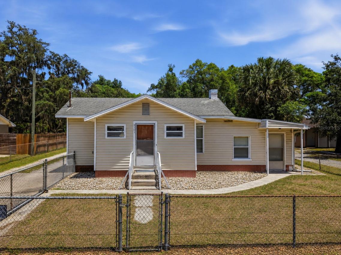 2101 E Grant Ave., Orlando, FL 32806