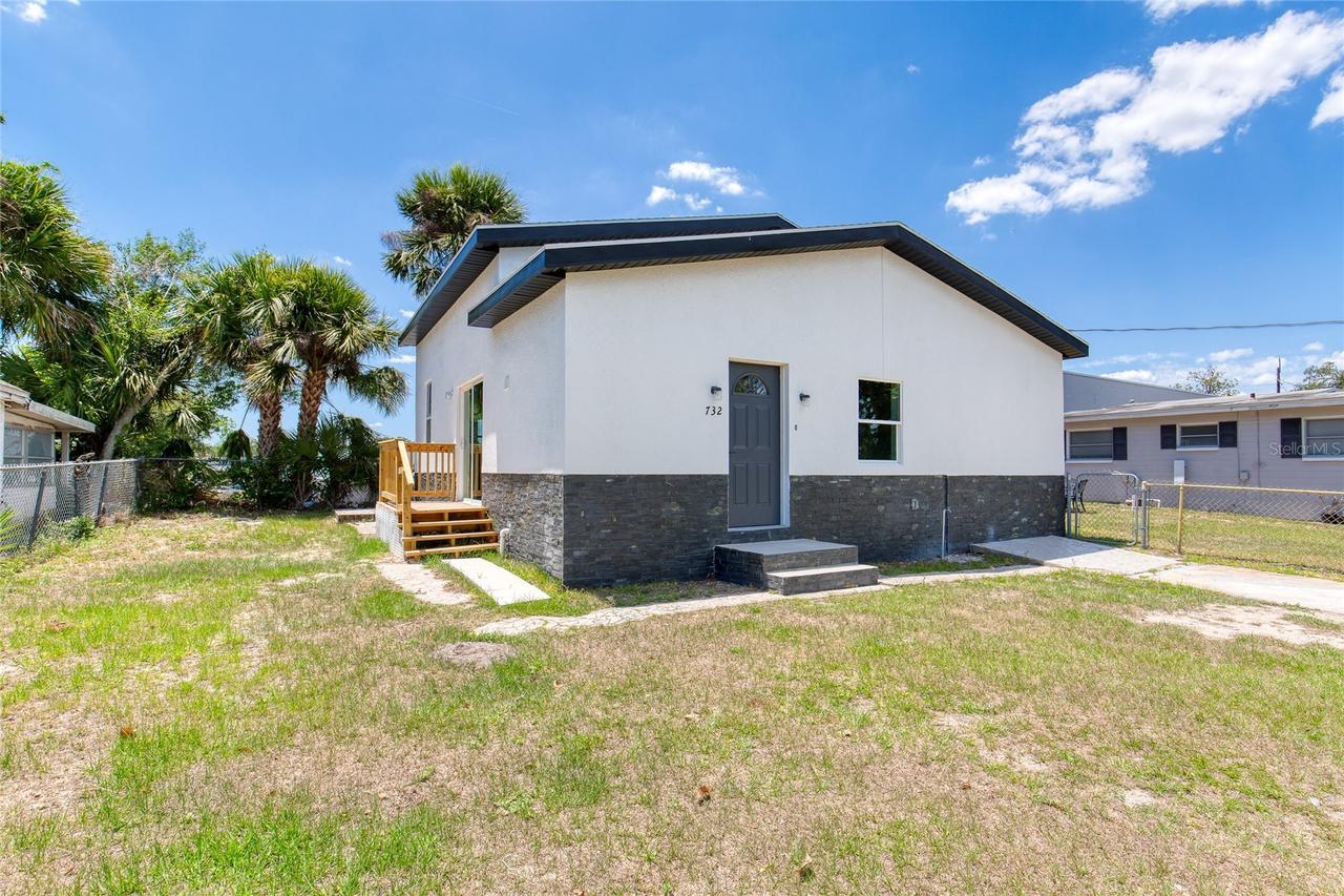 732 Avondale Ave., Daytona Beach, FL 32117