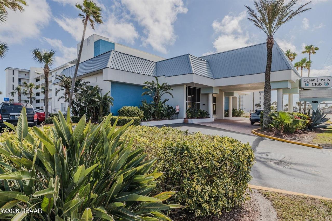 935 S Atlantic Ave. #203, Daytona Beach, FL 32118
