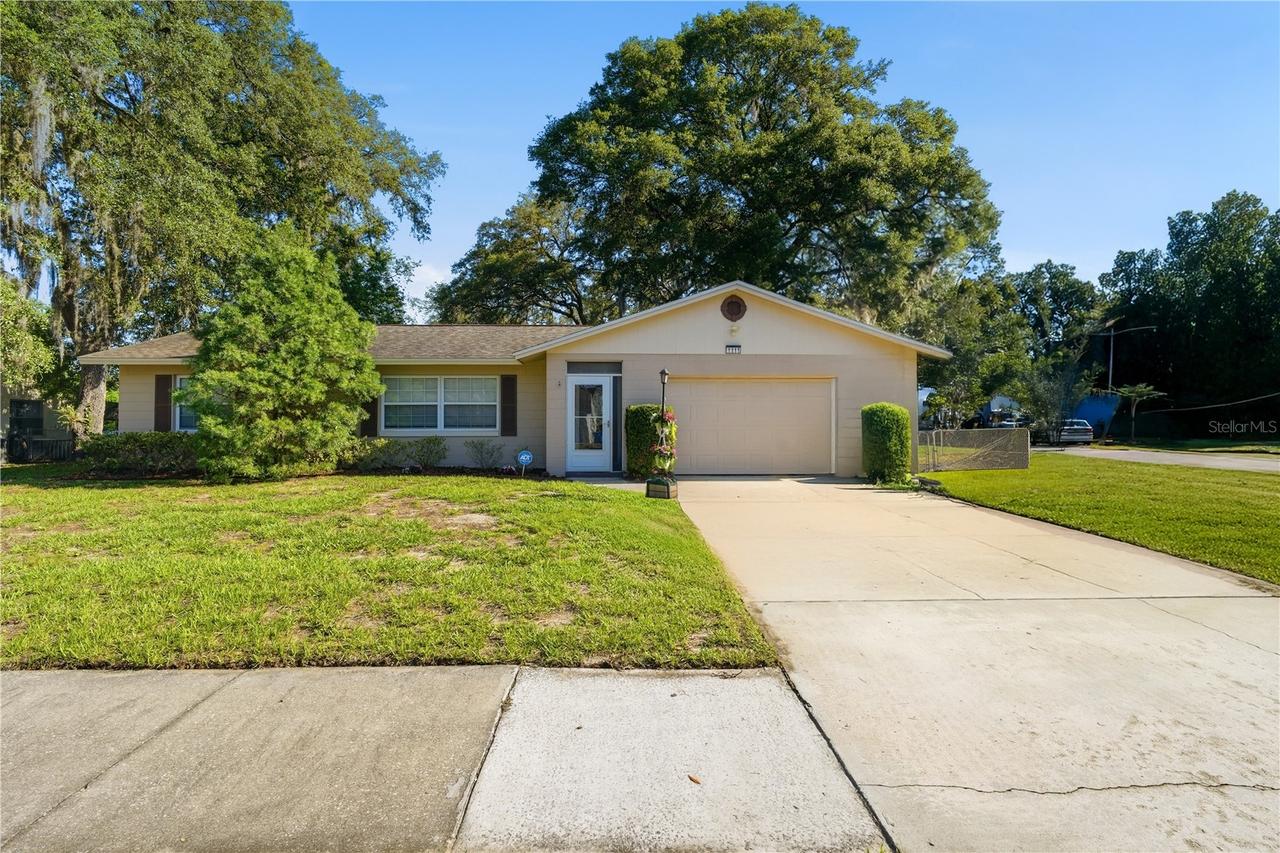 1111 Helen Dr., Deland, FL 32720