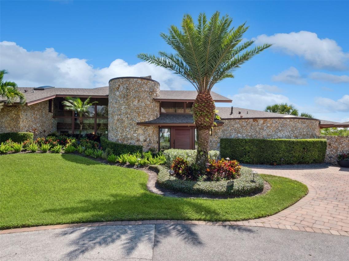 107 Donlon Dr., New Smyrna Beach, FL 32168