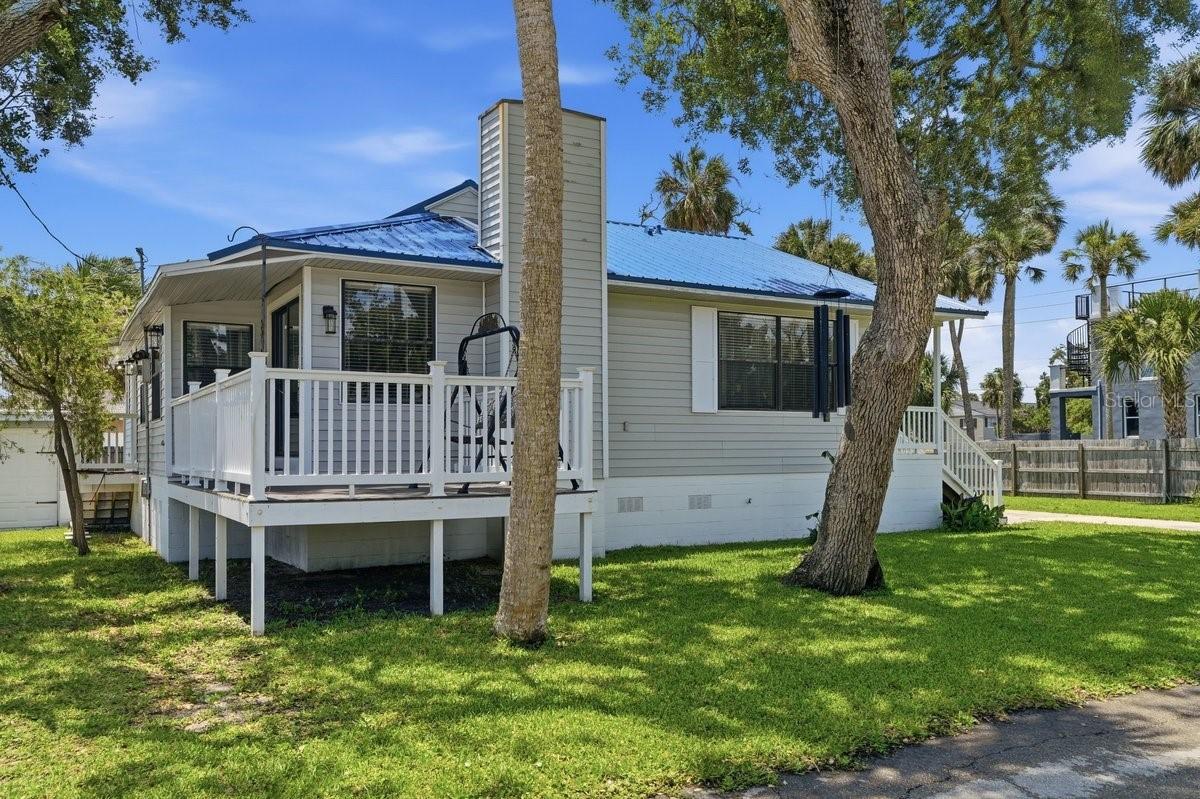 105 Mcdonald St., South Daytona, FL 32119