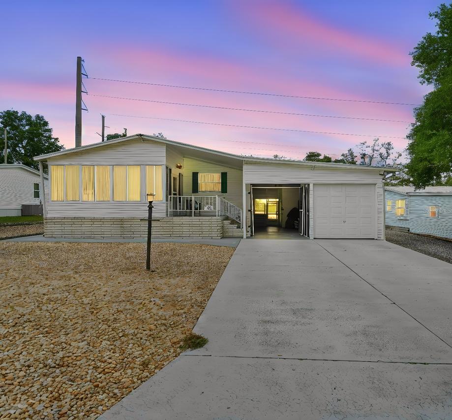 30 Florence Blvd., Debary, FL 32713