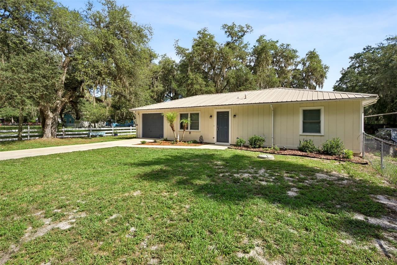 24623 N George St., Astor, FL 32102