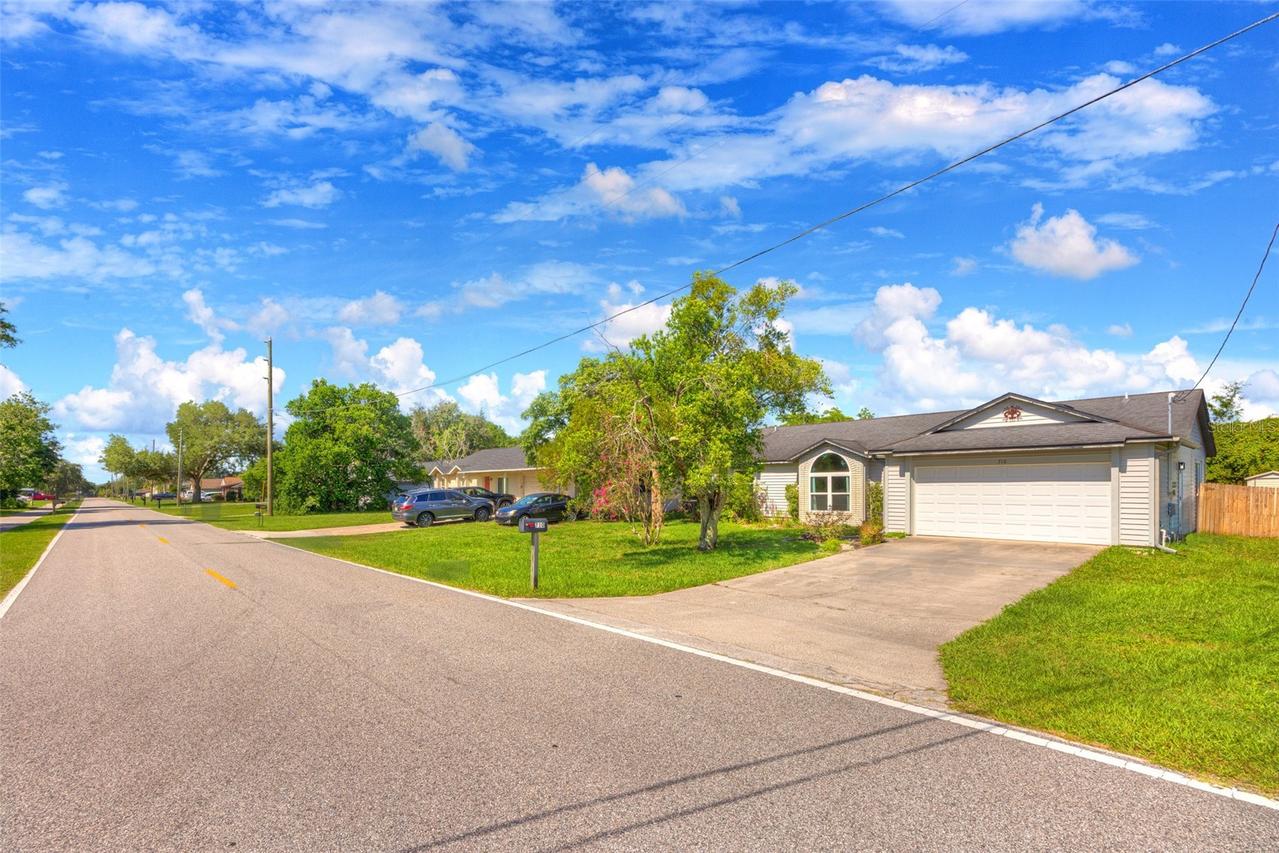 710 Alexander Ave., Deltona, FL 32725