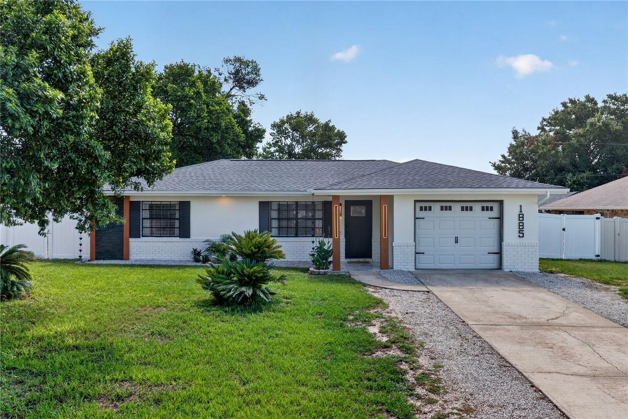 1885 Fayetteville Ave., Deltona, FL 32725