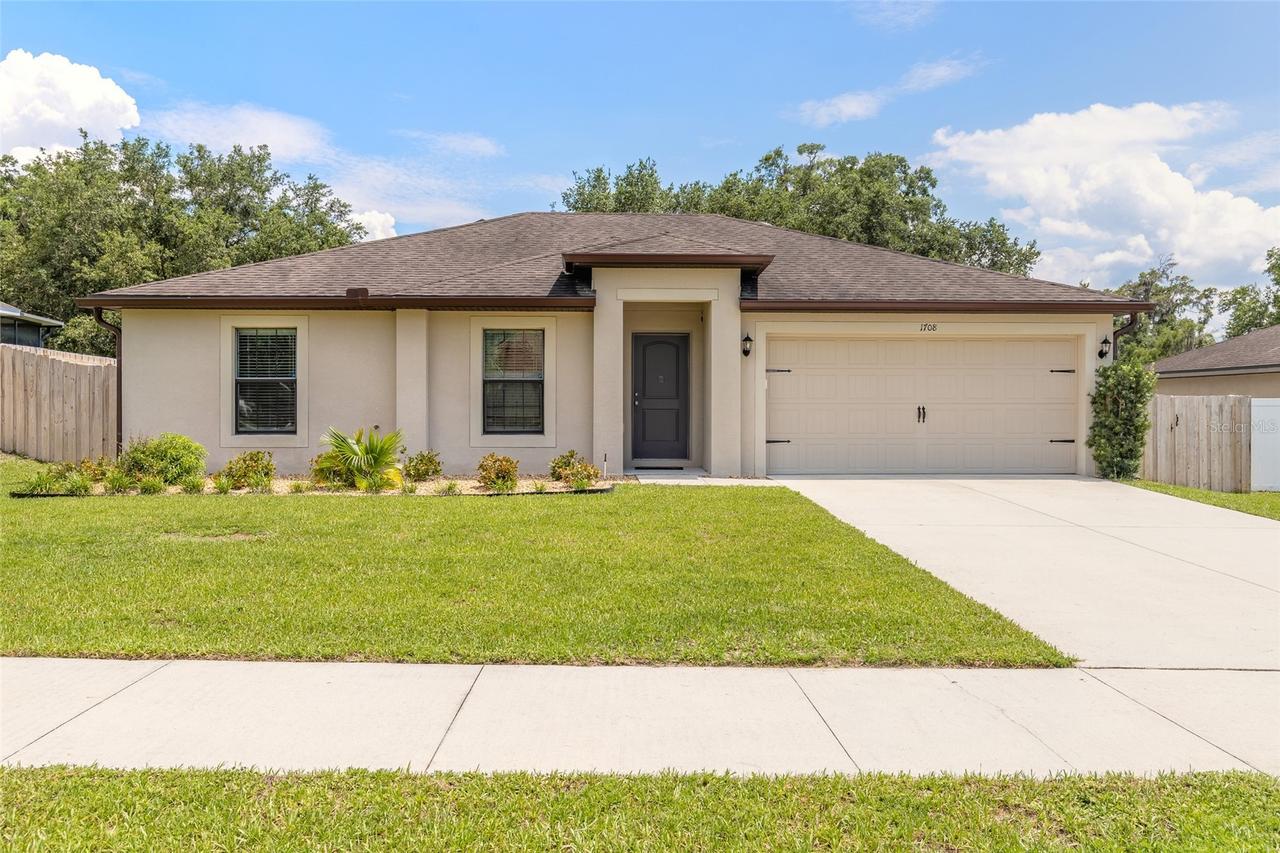 1708 Windward Oaks Dr., Deland, FL 32720