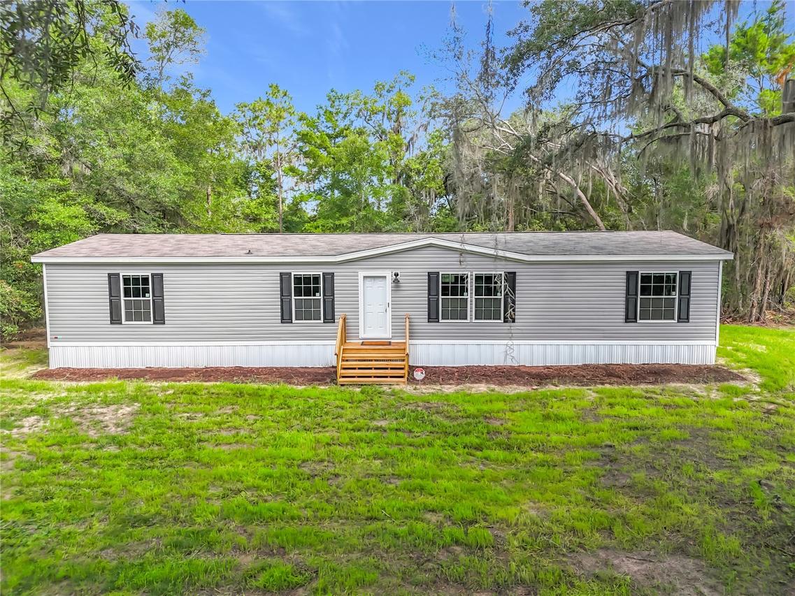 115 Betsy Ross Pl., Satsuma, FL 32189