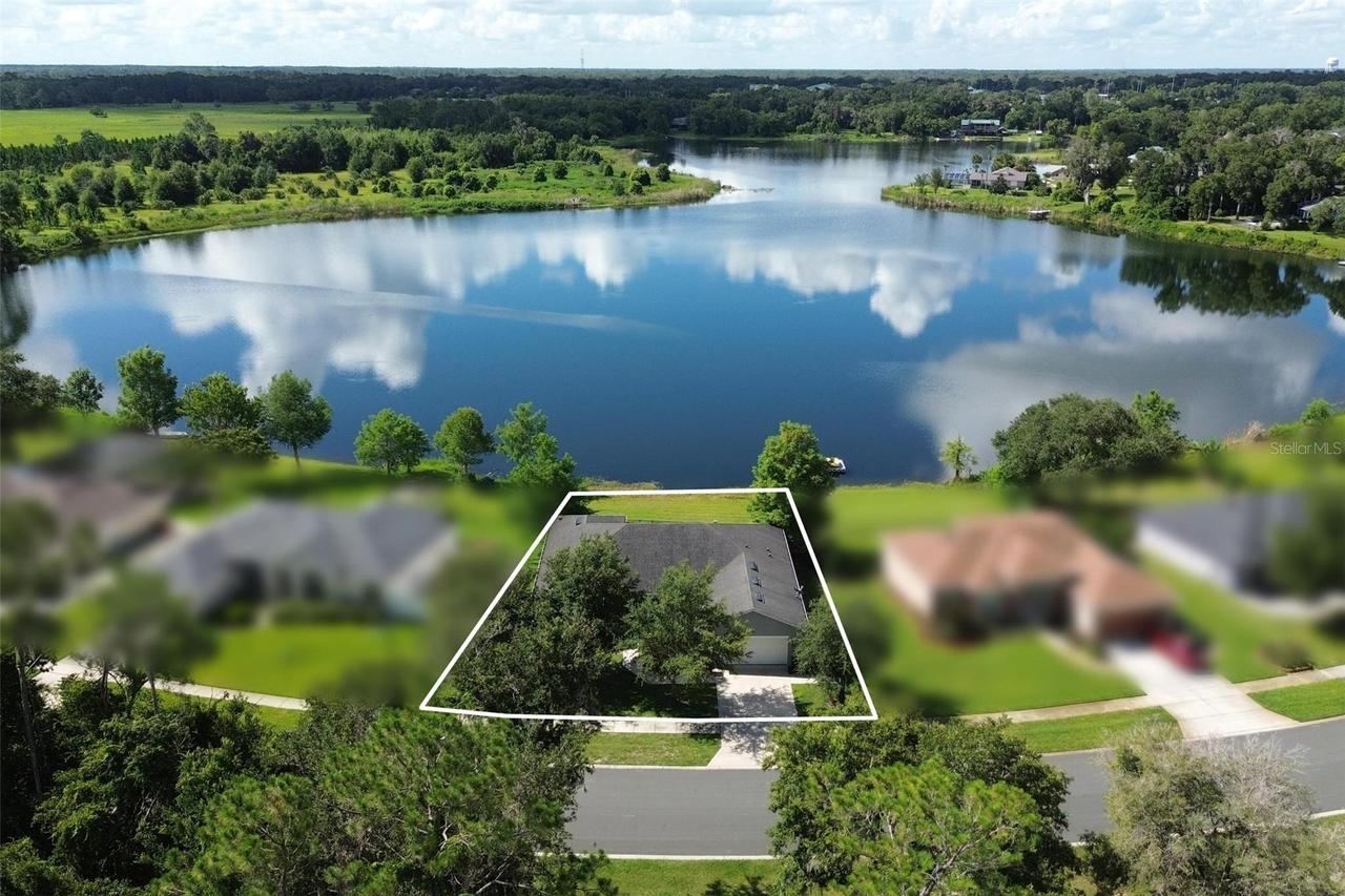920 Lake Lindley Dr., Deland, FL 32724