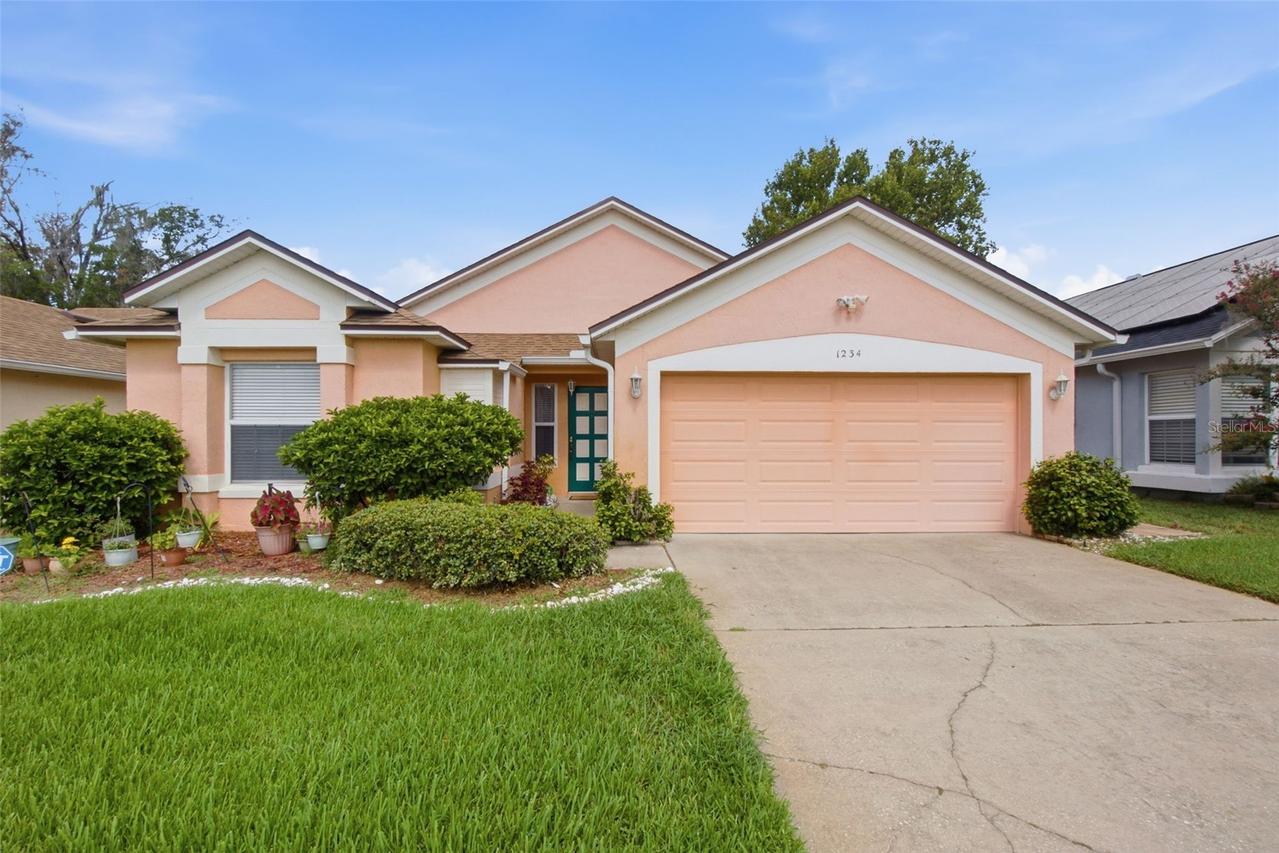 1234 Lake Blue Cir., Apopka, FL 32703