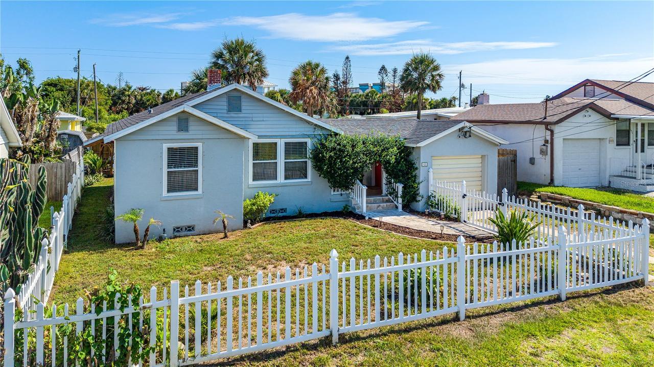 129 Rosalyn Ave., Daytona Beach, FL 32118