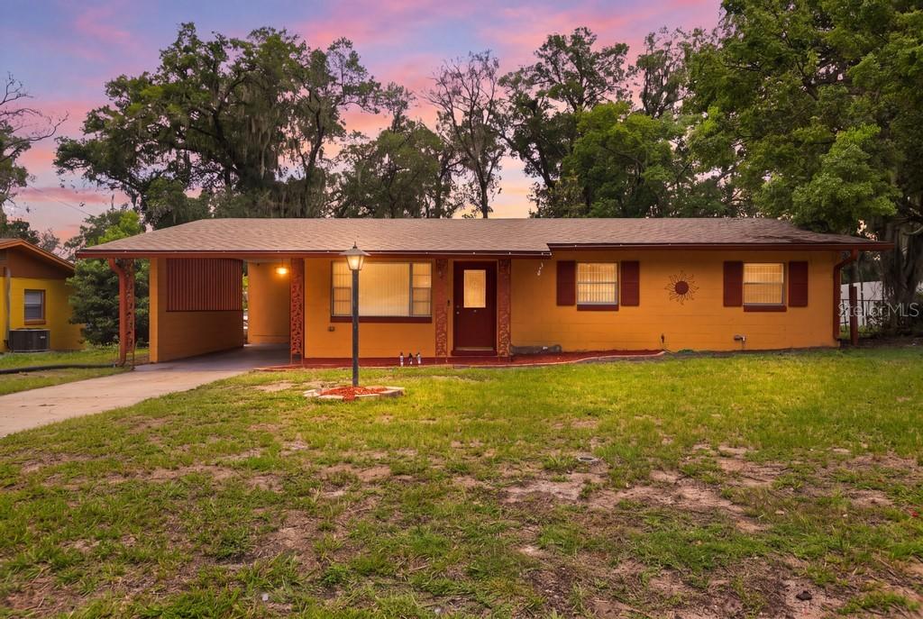 812 W Franklin Ave., Deland, FL 32720