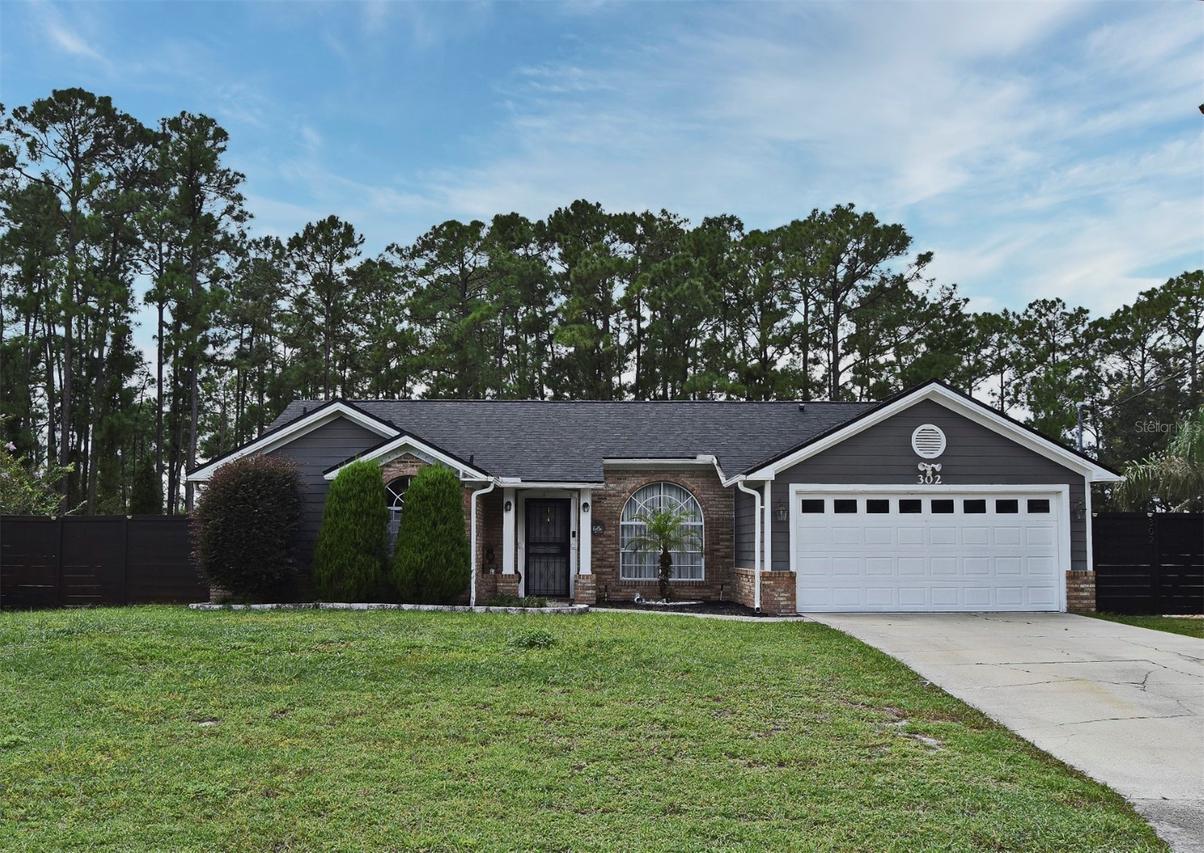 302 Shadydale Ct., Deltona, FL 32738