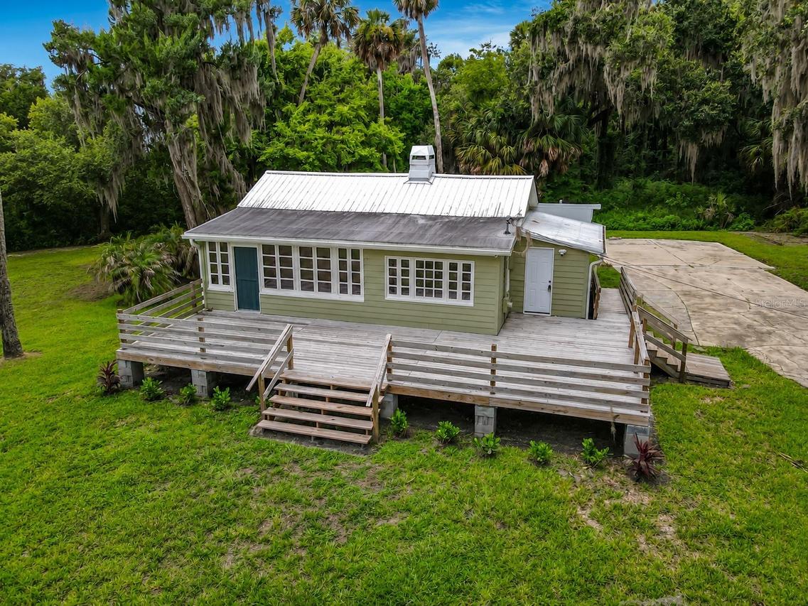 556 Stone Island Rd., Enterprise, FL 32725