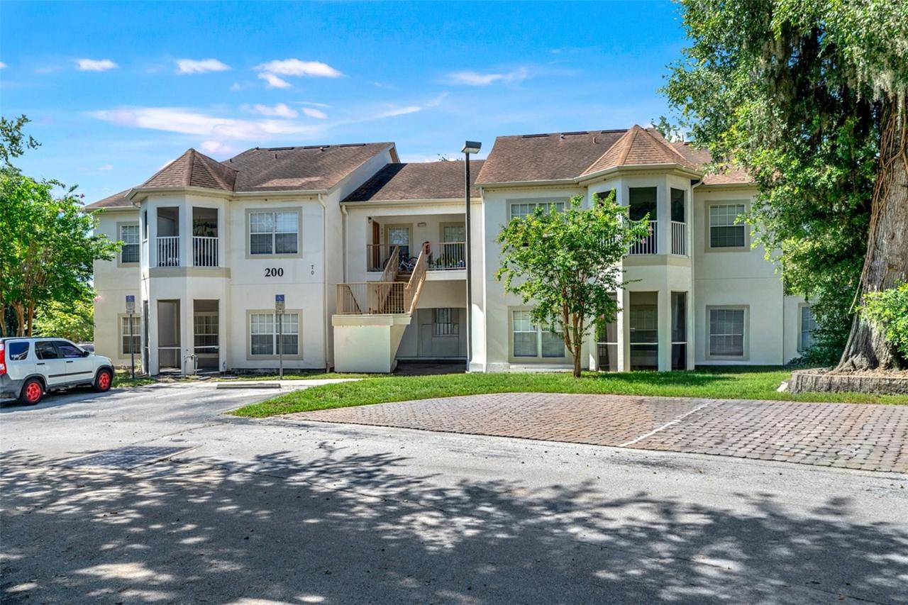 970 N Spring Garden Ave. #212, Deland, FL 32720